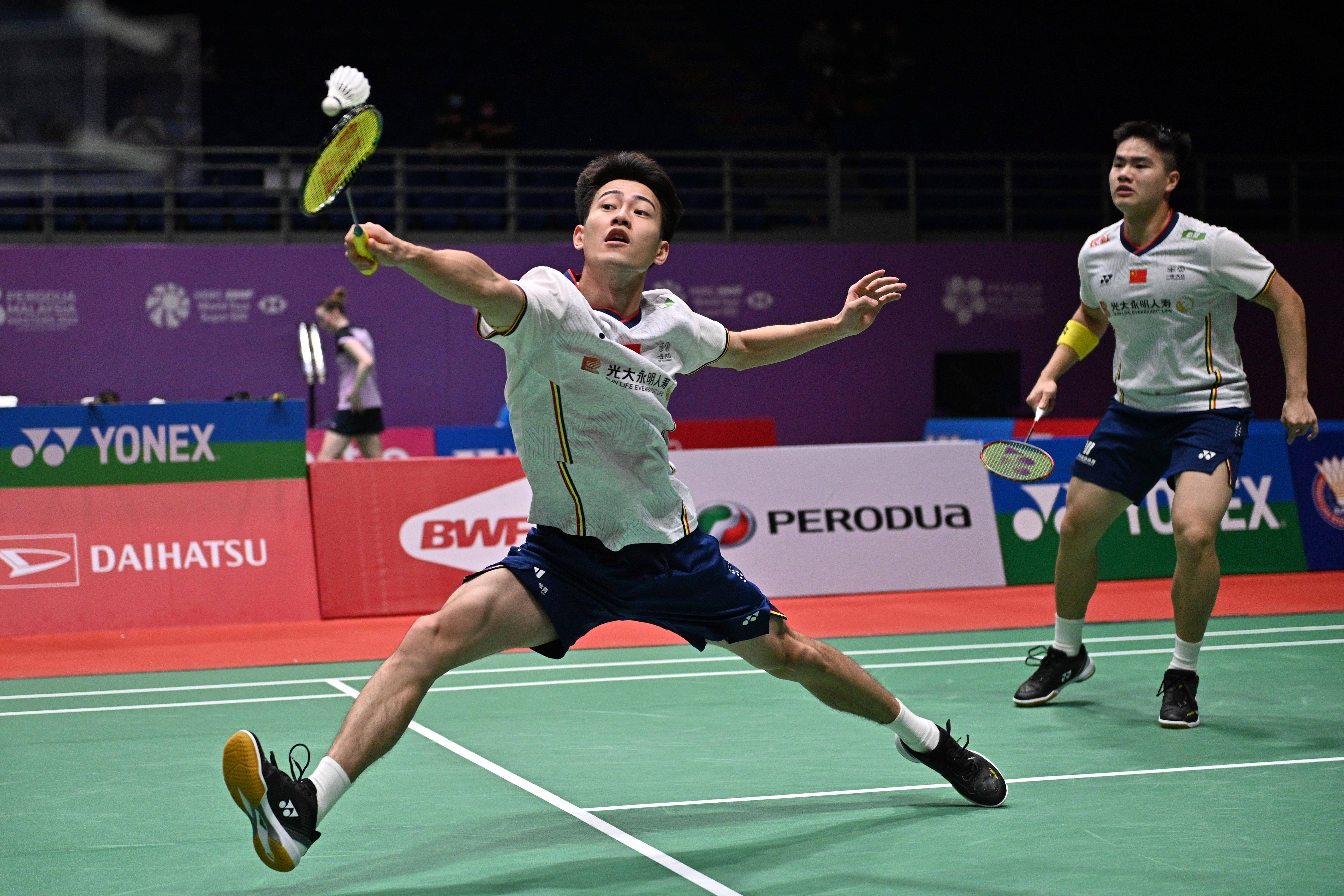 羽毛球选手刷新世界纪录,震撼全场 羽毛球选手刷新世界纪录,震撼全场