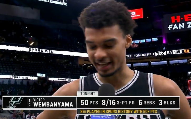 快船鏖战马刺,米切尔高光表现 快船鏖战马刺,米切尔高光表现