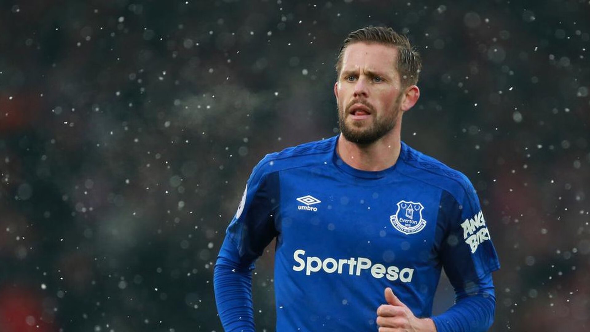 轰鸣与新王诞生，两个世界的篮球交响