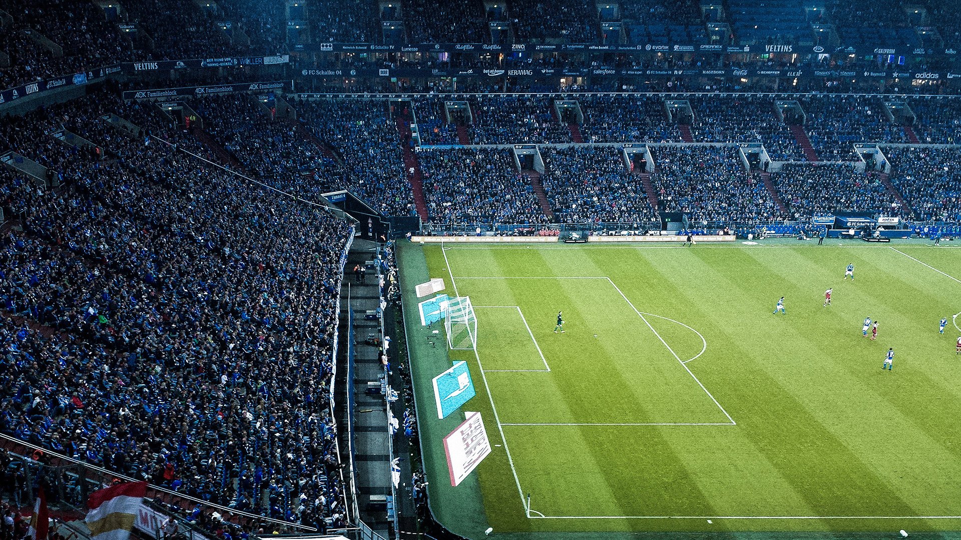 开云体育官网-苏亚雷斯主宰之夜，世界排名争夺战的辉煌瞬间