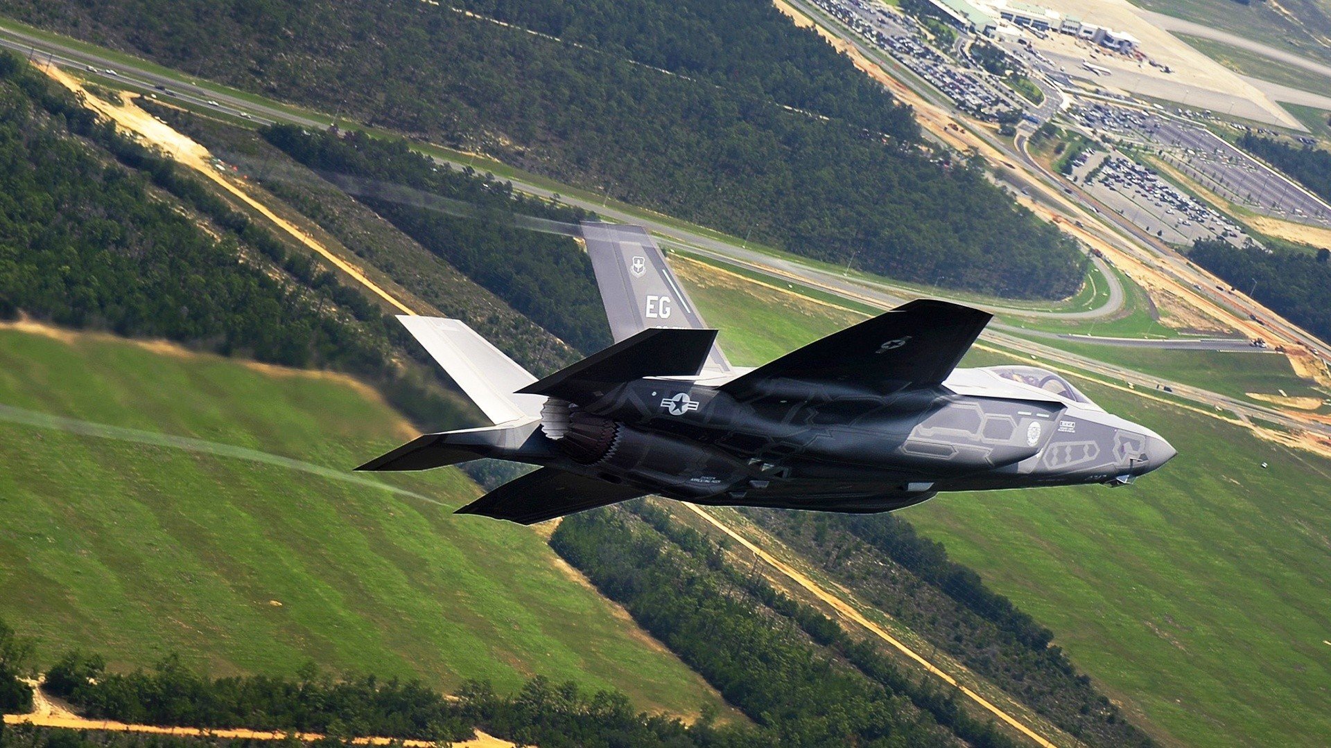 双线狂飙,F1新赛季揭幕战引爆速度之争,开拓者强势力克爵士展篮球魅力