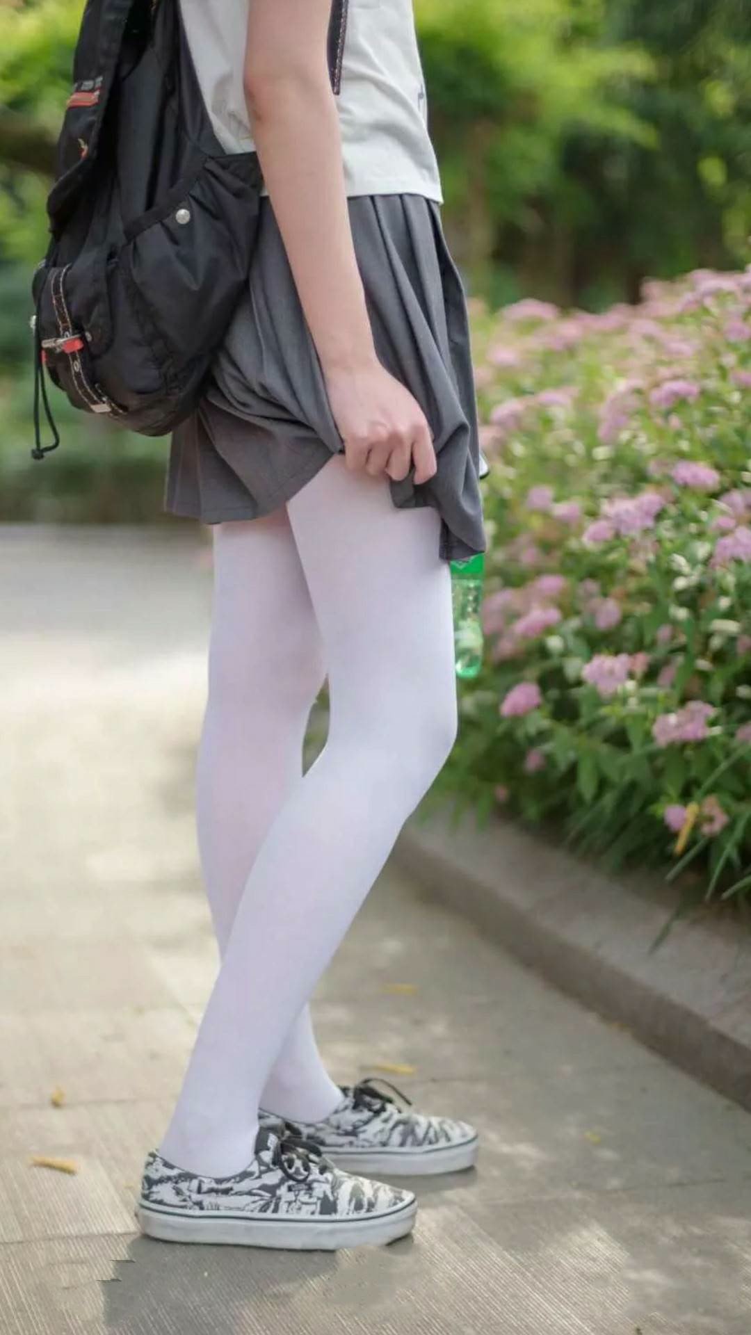 开云体育官网-终场哨响处的硝烟，巴萨让二追三的逆转，与森林狼1.4秒一剑封喉的绝杀